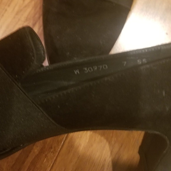 Stuart Weitzman Dress Shoe for sale - Picture 5 of 7